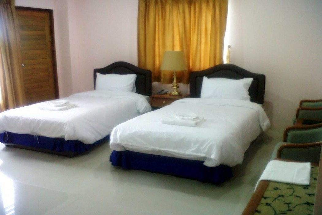 Bluehouse Boutique 28/54