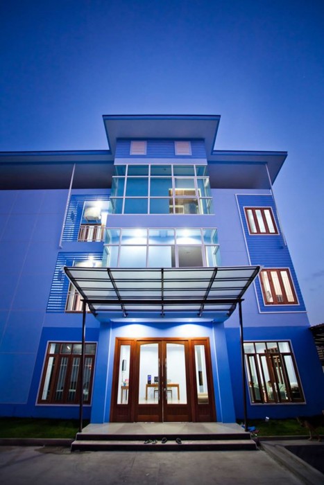 Bluehouse Boutique 29/54