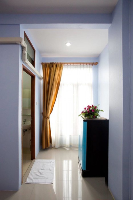 Bluehouse Boutique 24/54