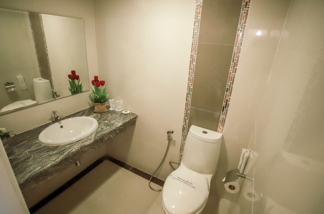 Korat Hotel 18/87