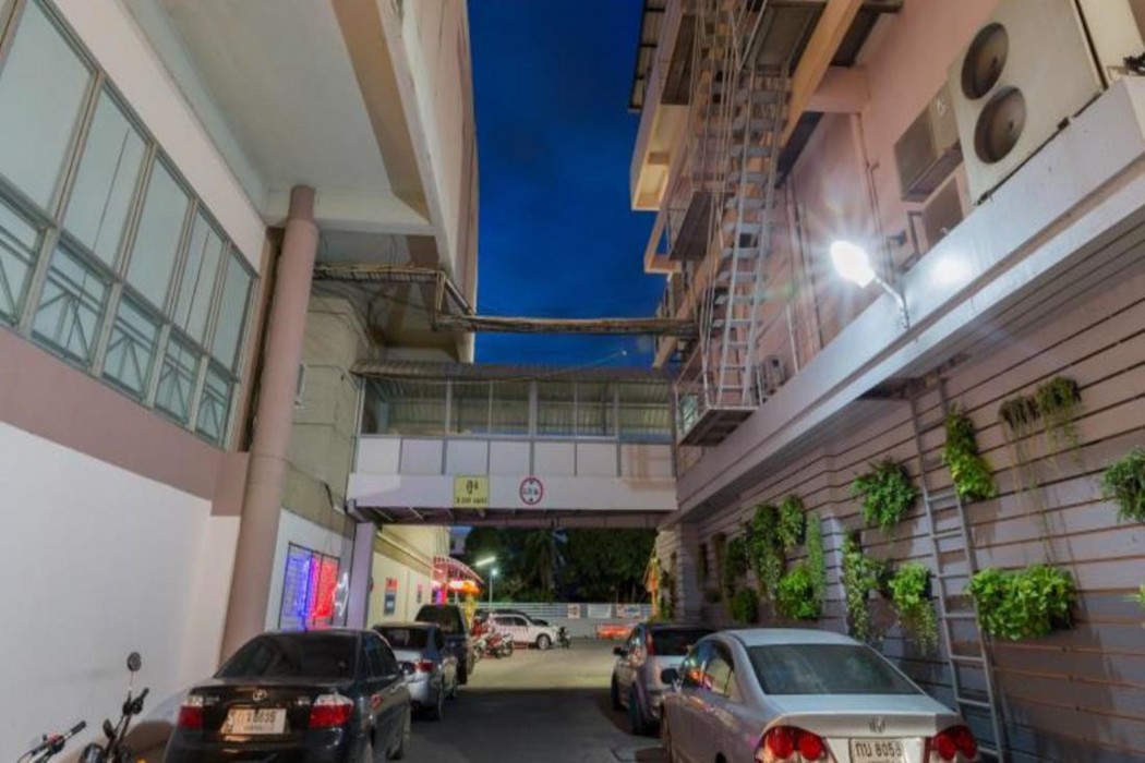 Korat Hotel 31/87