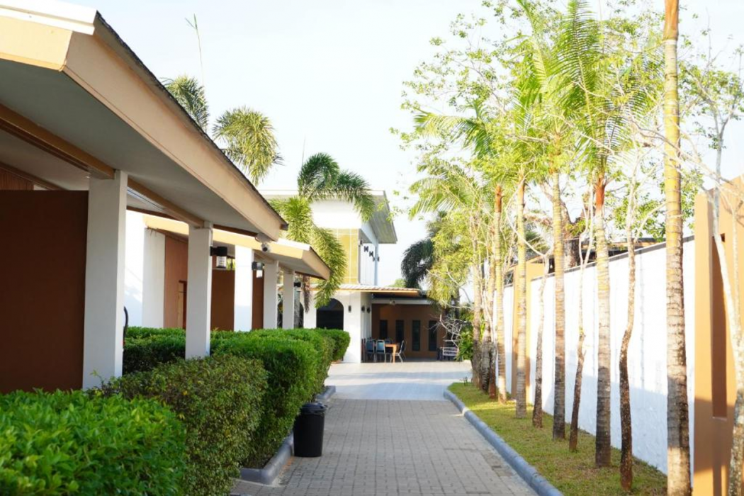 IP Plus Resort Chanthaburia - Halal Hotel 30/65