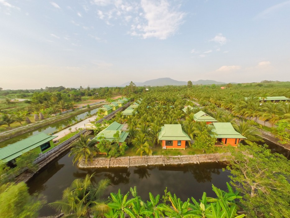 Coconut Resort 40/74