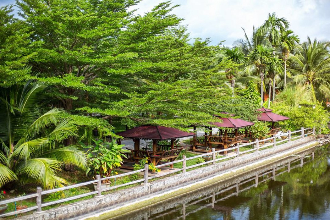 Coconut Resort 30/74