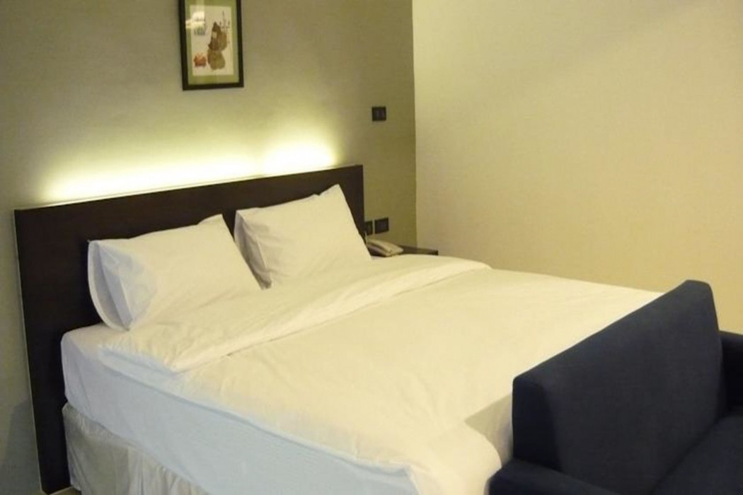 Izen Pure Budget Hotel & Residences 30/49