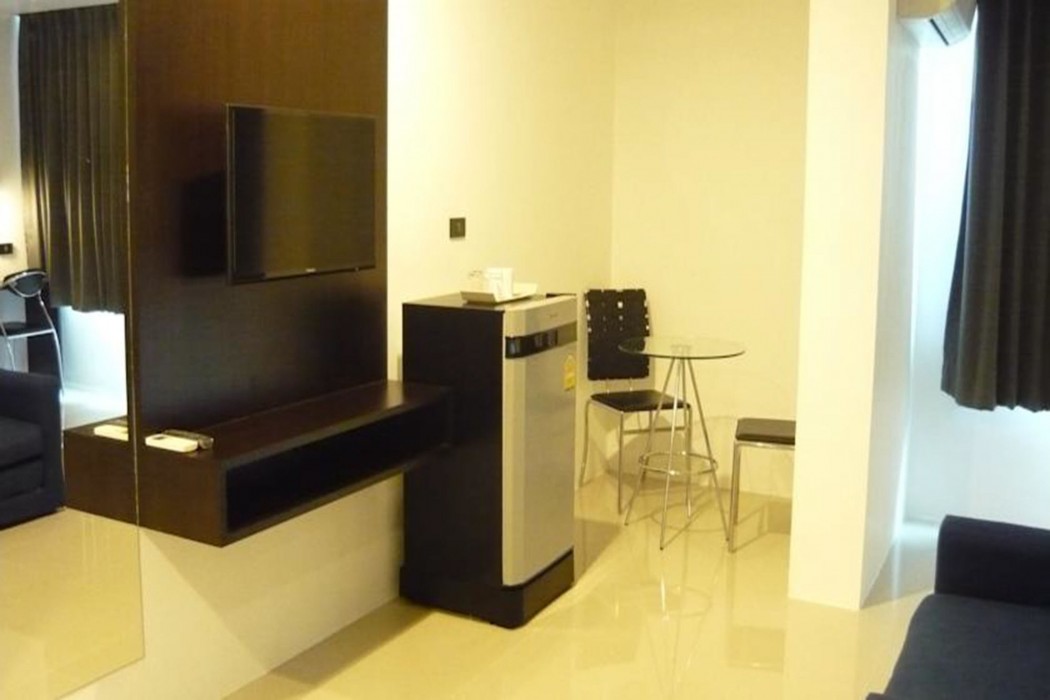 Izen Pure Budget Hotel & Residences 35/49