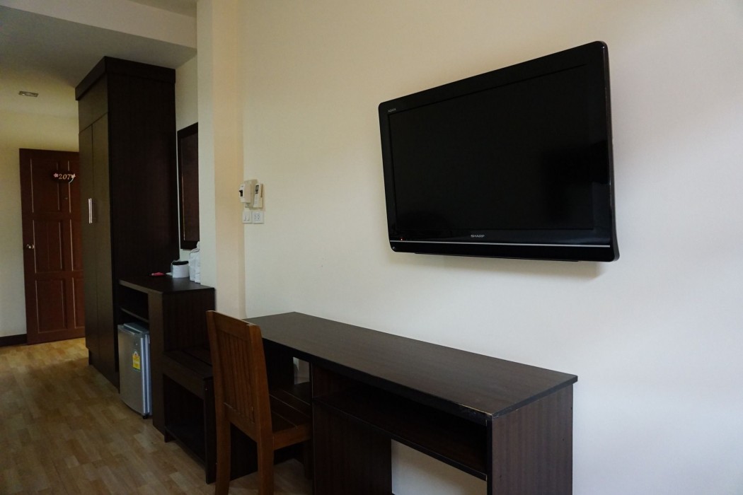 Ponburi Hotel 42/90