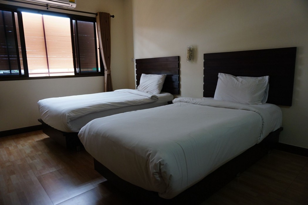Ponburi Hotel 53/90