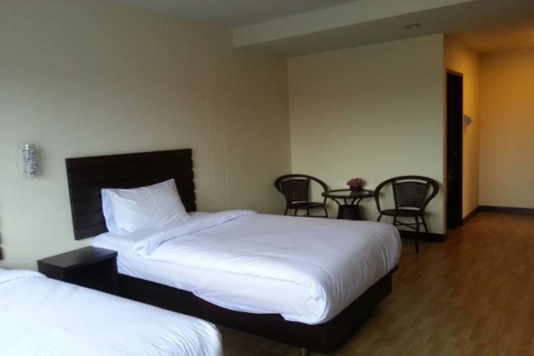Ponburi Hotel 59/90