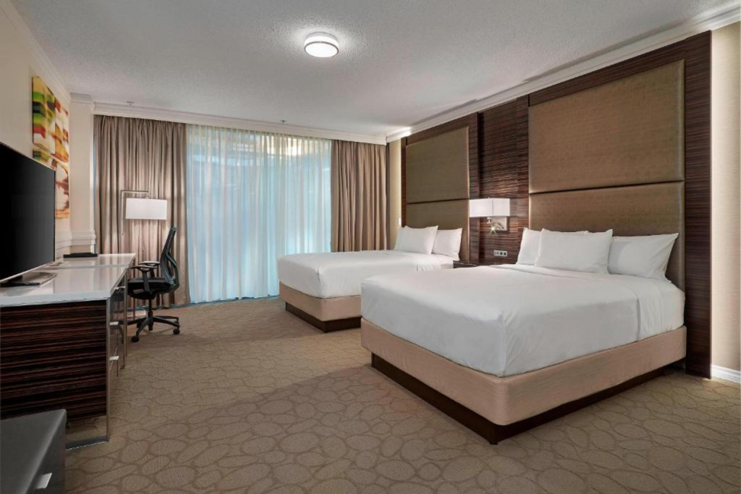 Delta Hotels By Marriott Edmonton Centre Suites 9/16