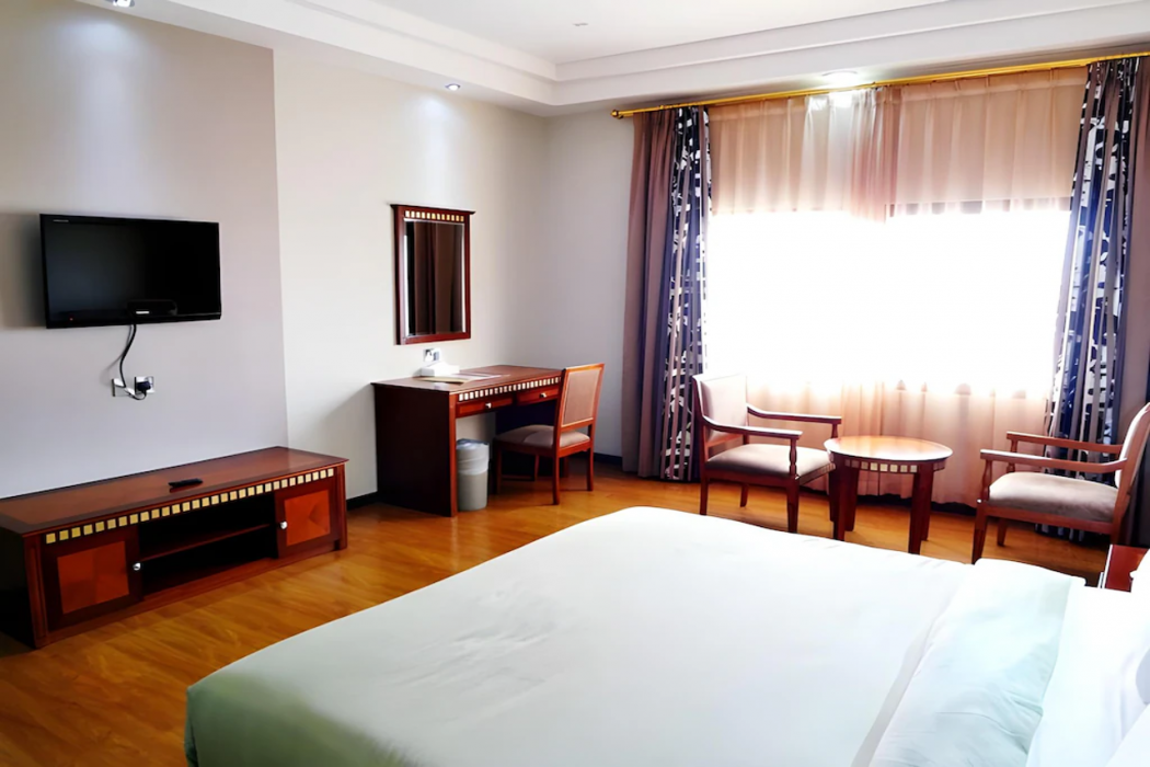Hamdan Plaza Hotel 10/43