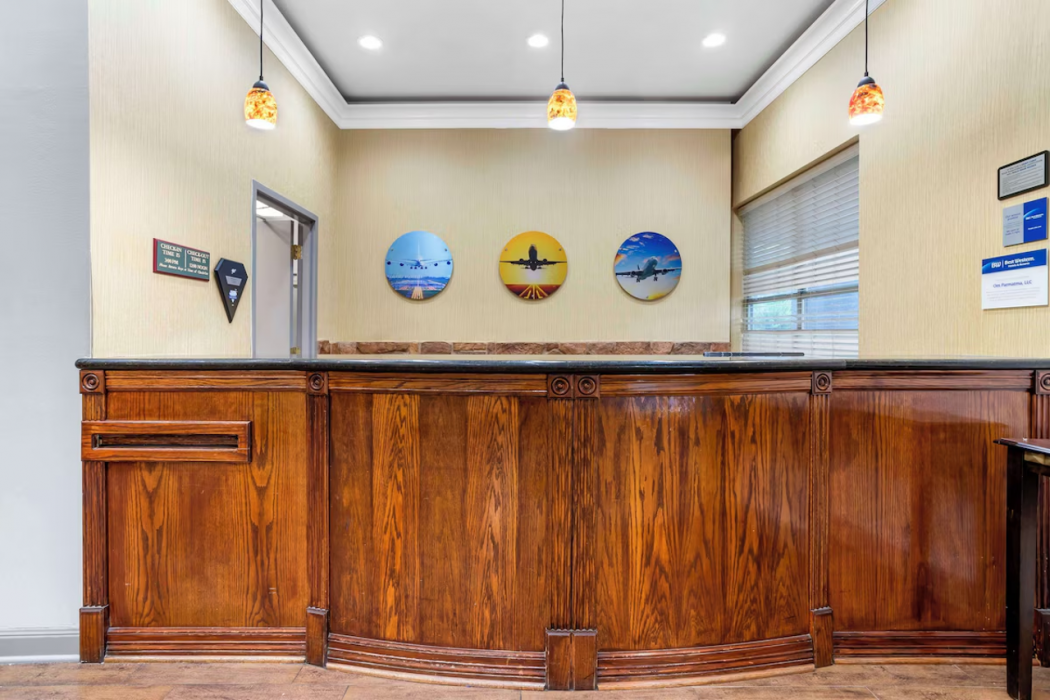 Best Western Plus Hobby Airport Inn and Suites 4/58
