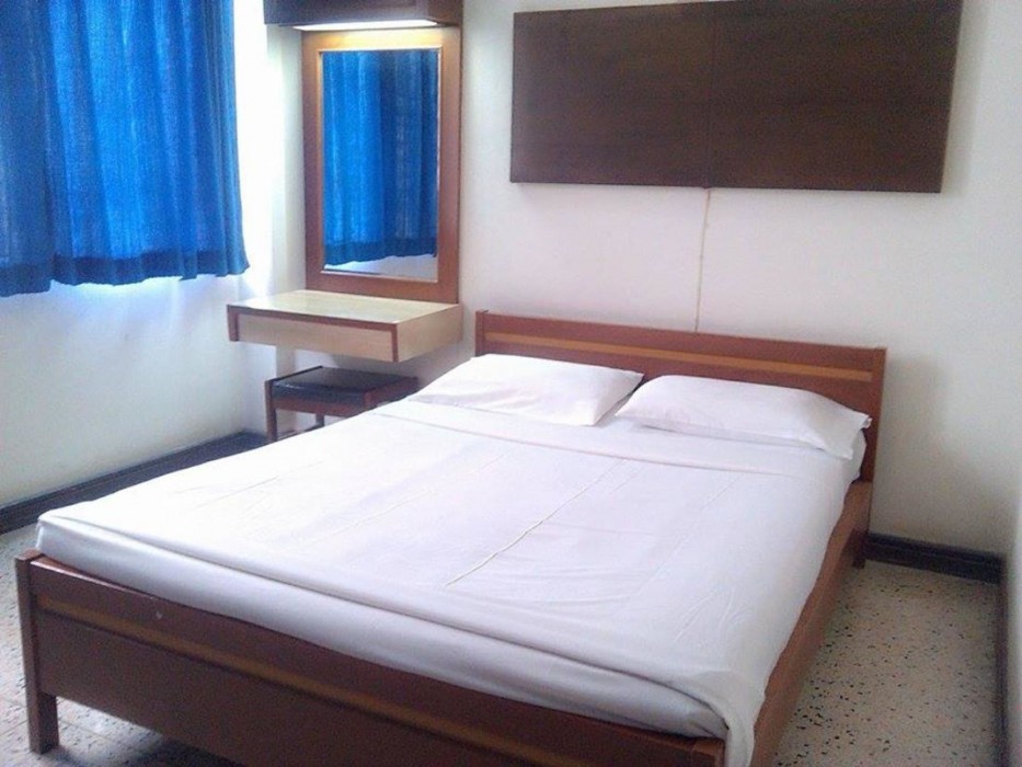 Petch Pailyn Hotel 23/37
