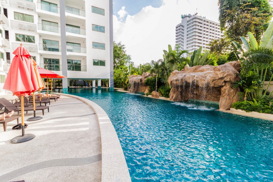 Club Royal Wongamat By Pattaya Sunny 26/94