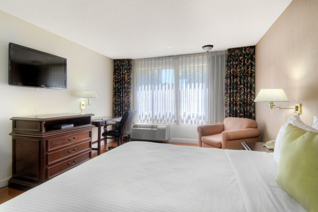 Days Inn by Wyndham Mountain View 29/96