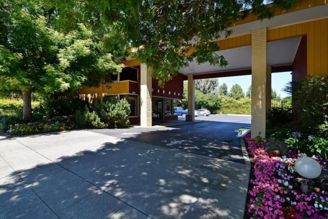 Days Inn by Wyndham Mountain View 7/96