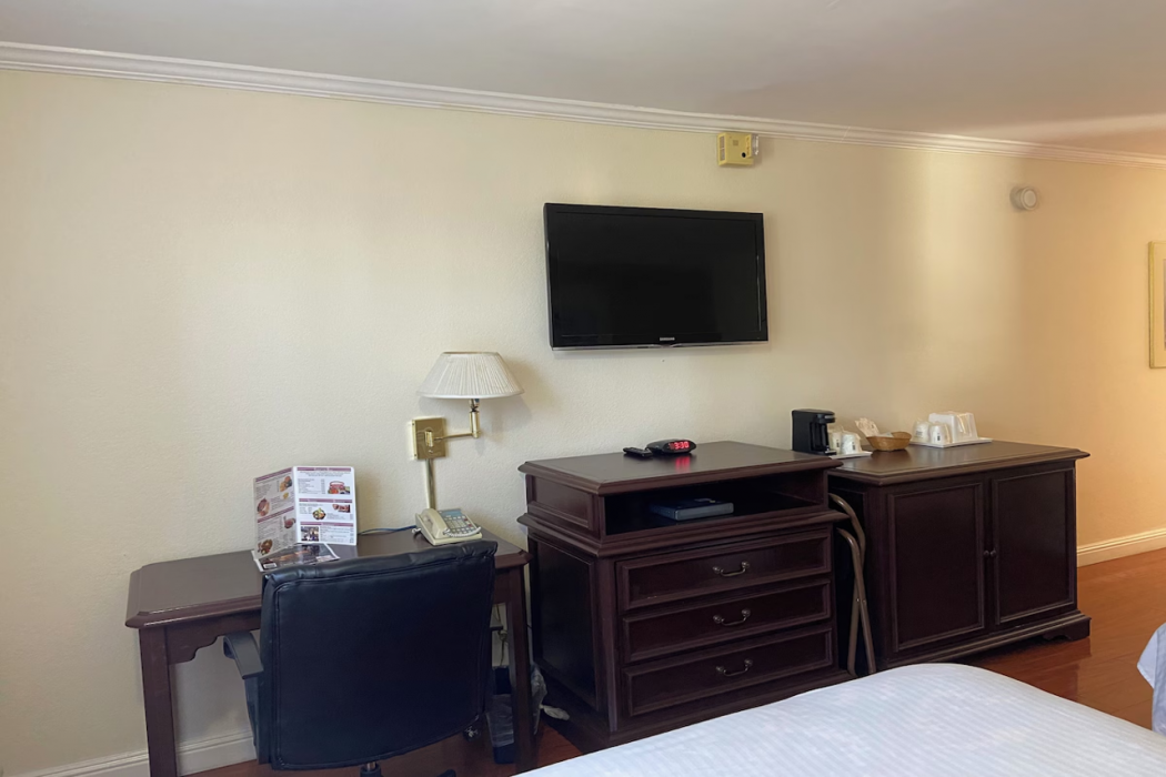 Days Inn by Wyndham Mountain View 25/96
