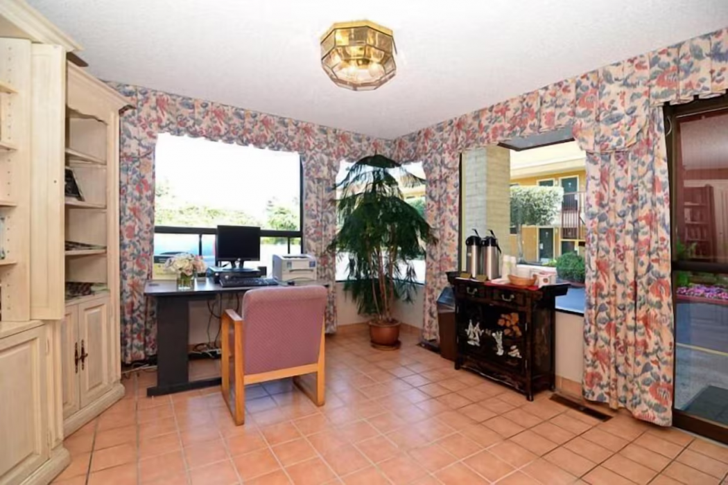 Days Inn by Wyndham Mountain View 54/96
