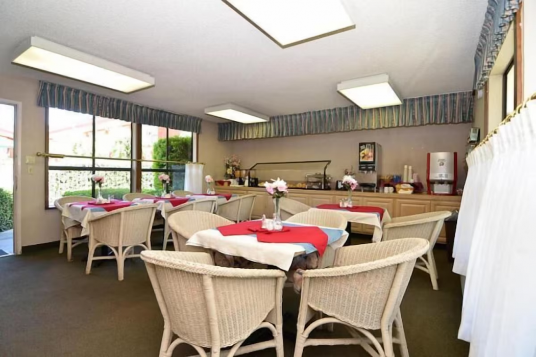 Days Inn by Wyndham Mountain View 47/96