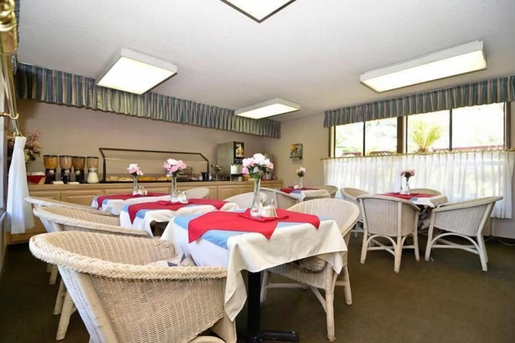 Days Inn by Wyndham Mountain View 50/96