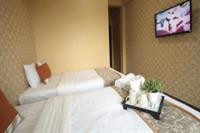 Thana Hotel 17/41