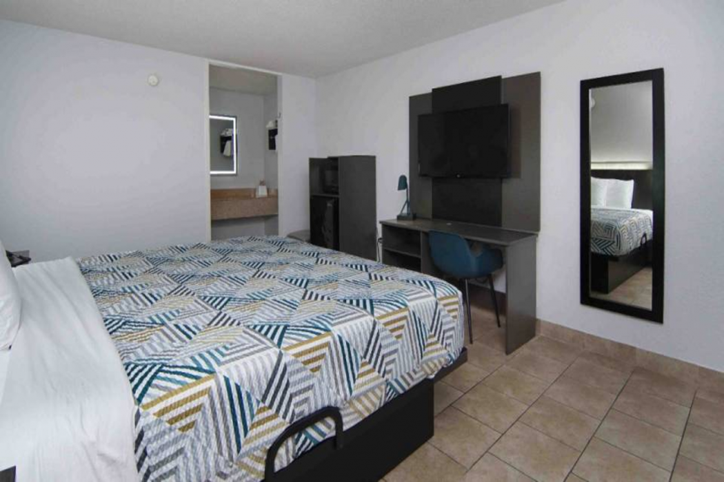 Motel6 Mesquite, TX – Town East 13/42