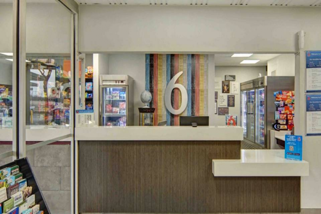 Motel6 Mesquite, TX – Town East 25/42