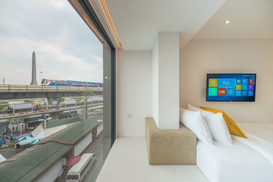 Yello Rooms 14/16