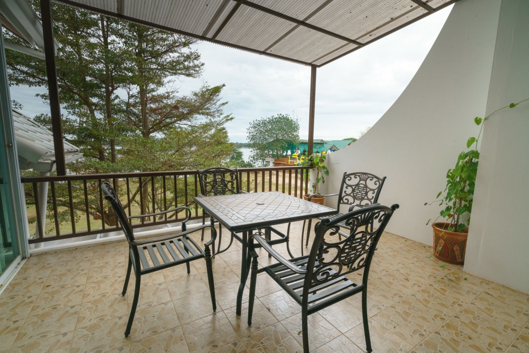 Vieng Khong Hotel 66/100