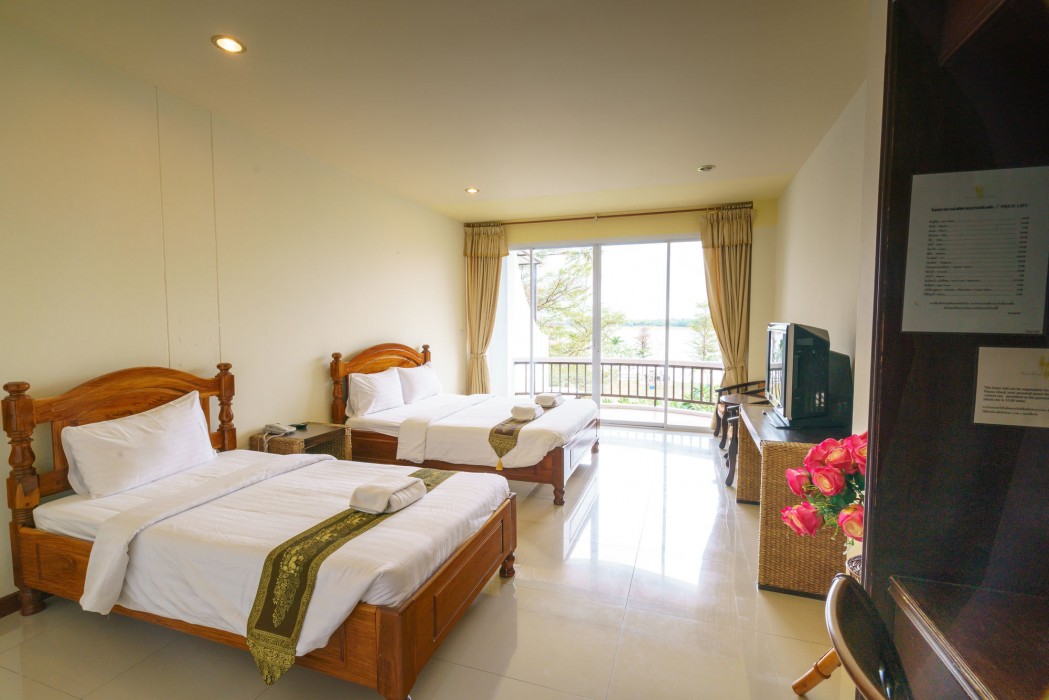 Vieng Khong Hotel 42/100