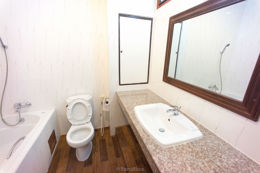 Vieng Khong Hotel 56/100