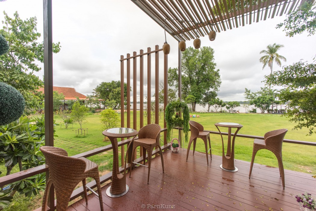Vieng Khong Hotel 65/100