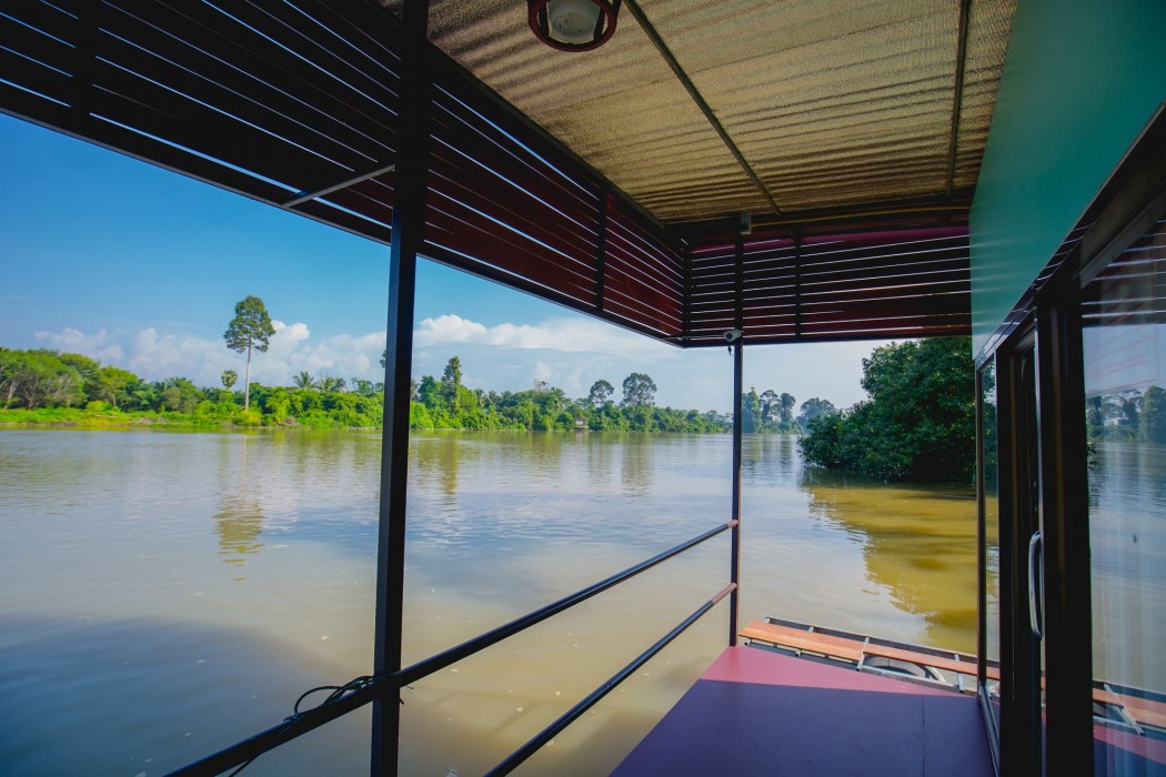 The Neenlawat Riverside 27/99