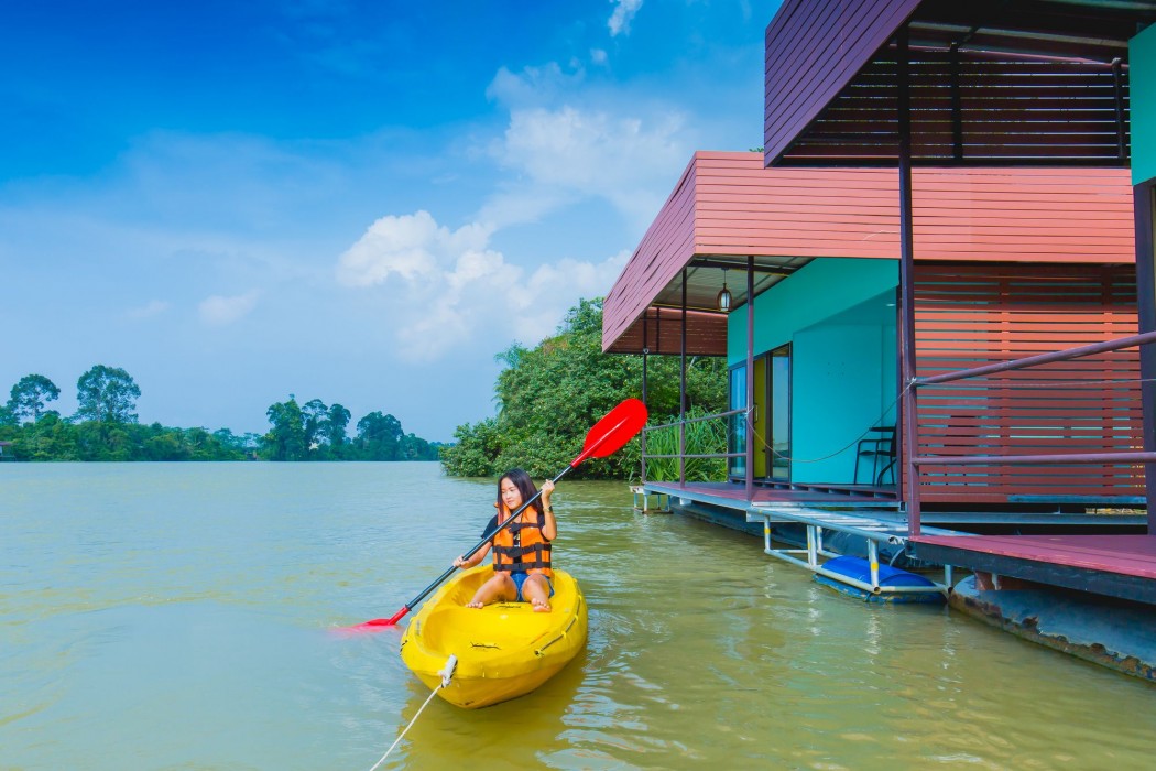 The Neenlawat Riverside 28/99