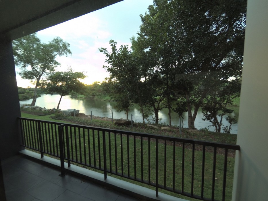 Riverawan Hotel 37/73