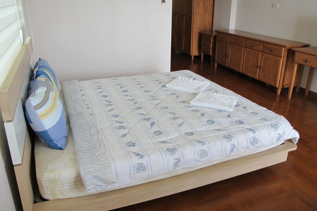 Chateau Vista Serviced Apartment 27/88