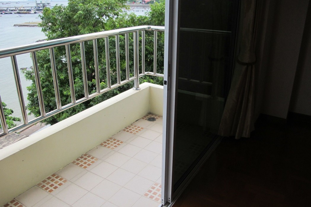 Chateau Vista Serviced Apartment 23/88