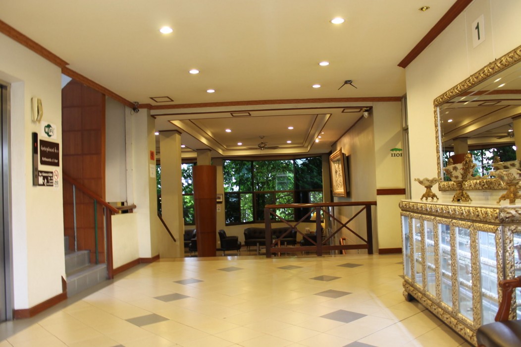 Rattana Park Hotel 29/98