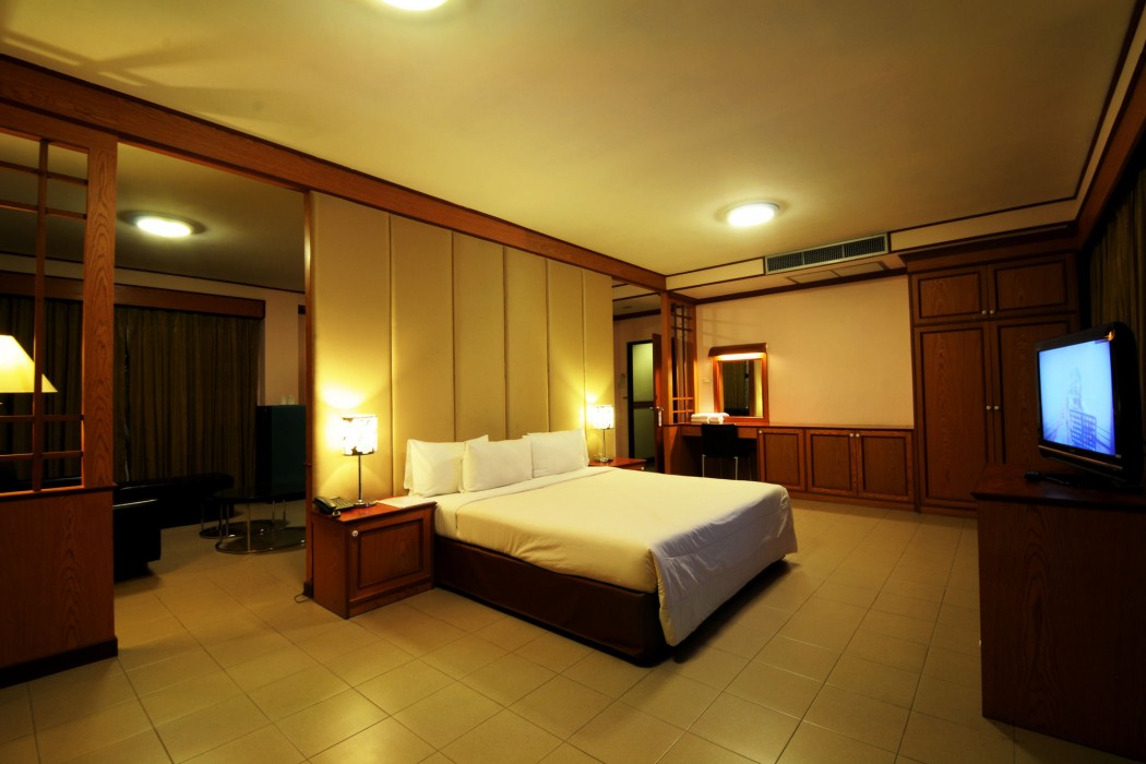 Rattana Park Hotel 36/98