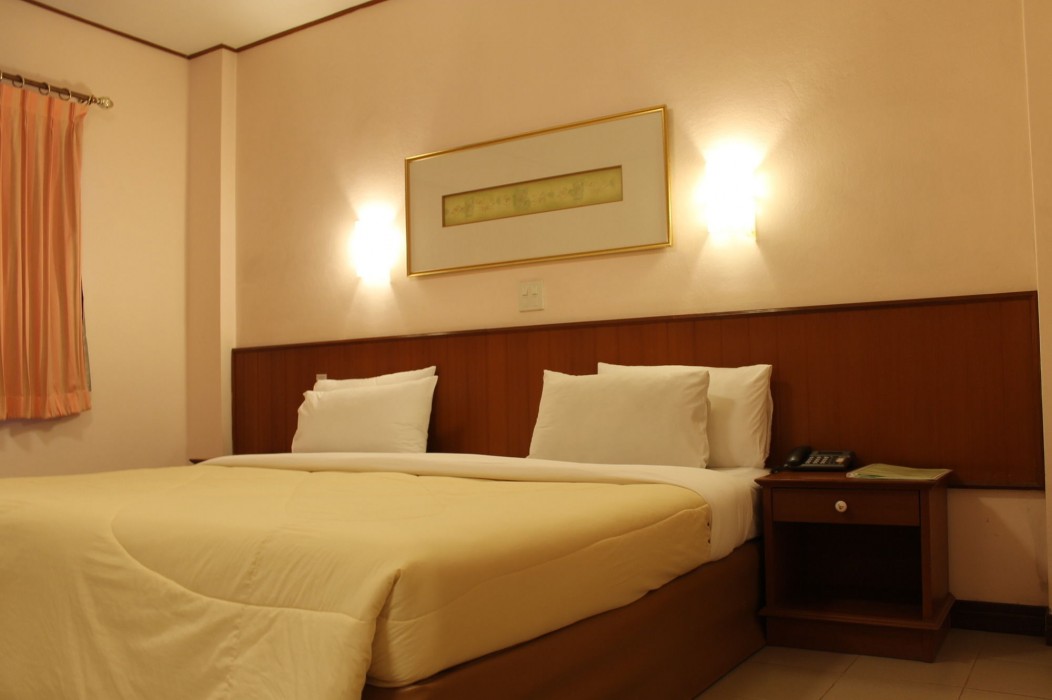 Rattana Park Hotel 31/98