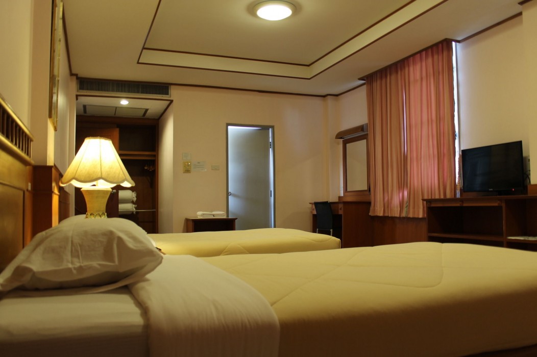 Rattana Park Hotel 30/98