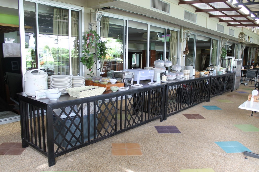 Rattana Park Hotel 64/98
