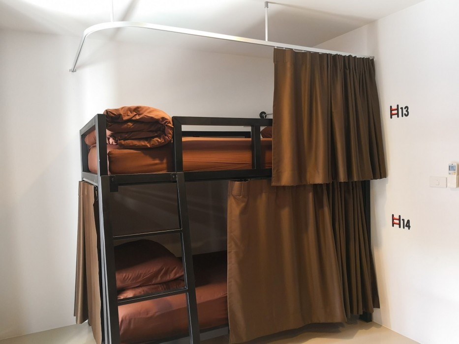 Litera Hostel Adults Only 17/71