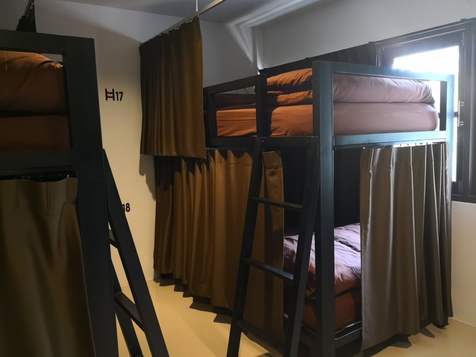 Litera Hostel Adults Only 15/71