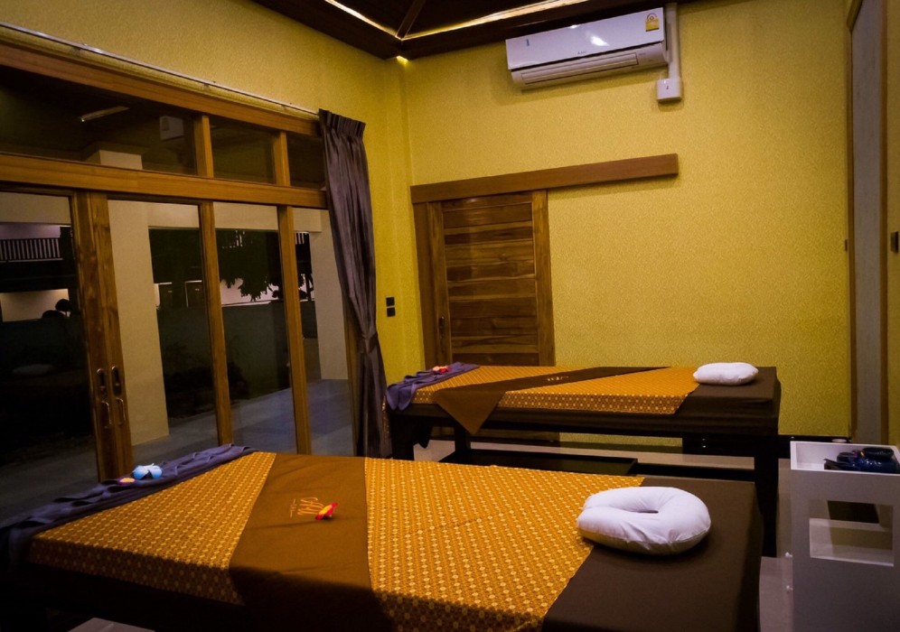 Au Place Hotel 35/61