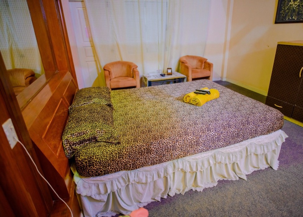 Diane Hotel 11/38