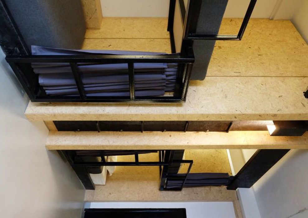 Hugger Hostel 30/58