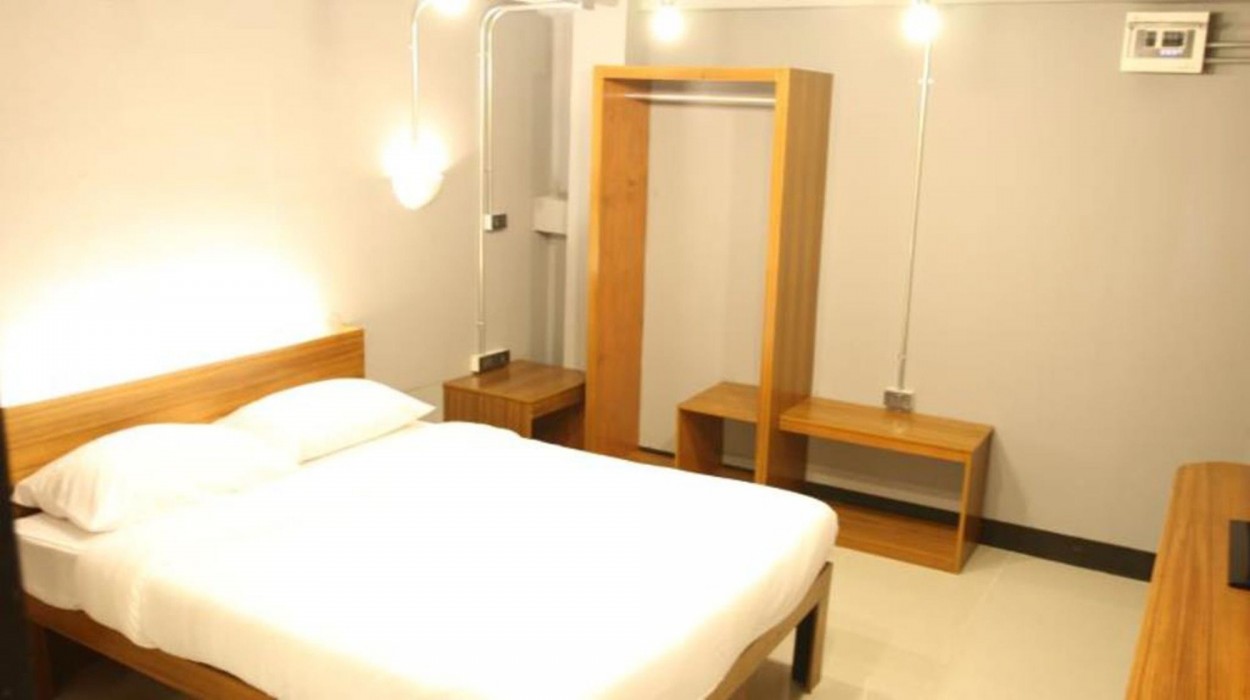 W Hostel 14/39