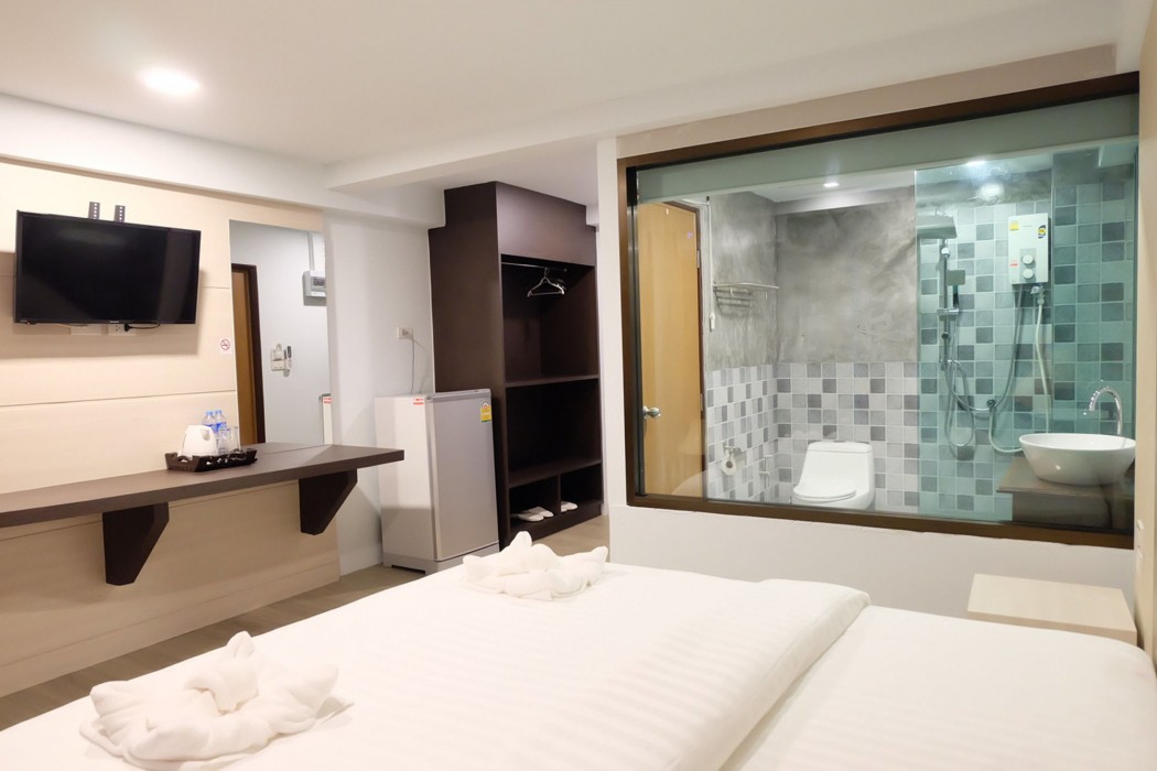 A Plus Deluxe Hotel 43/68