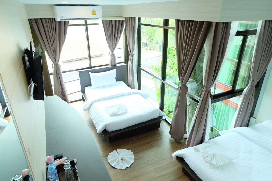 A Plus Deluxe Hotel 32/68